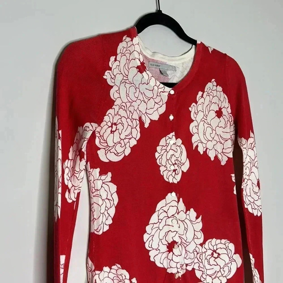 Old Navy Red Floral Button Down Cardigan - Picture 5 of 8